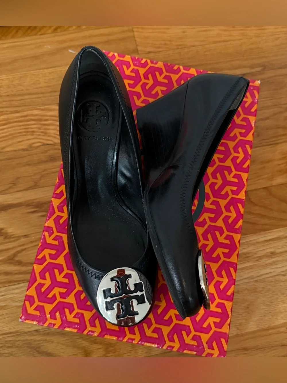 Tory Burch Sally Black Leather Silver Logo Wedge Pumps 6.5 NEW